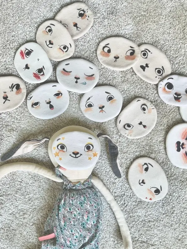 Espace de consultation pour enfants avec le doudou Pipouette